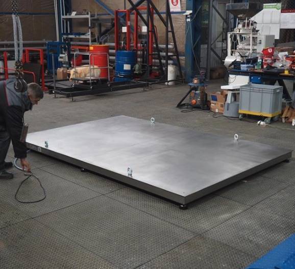 Весы платформенные ЭЛЬТОН-1500 кг (2000 х 2000 мм) нерж.ст., BM8D, А-12Е/Титан12, БС