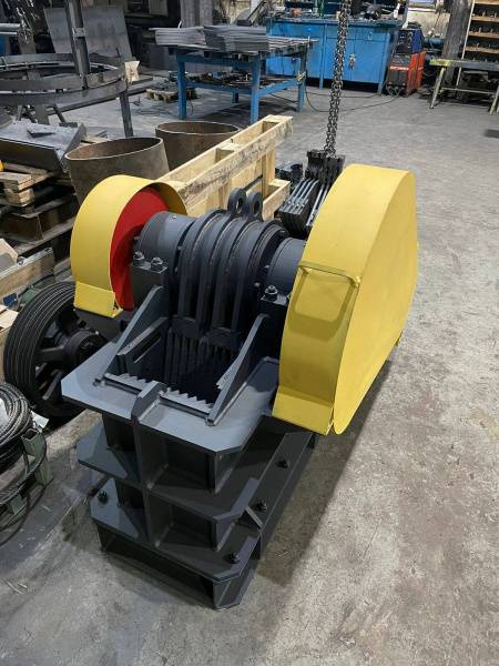 Дробилка щековая ЩДС ЩДС 180х250 с пультом управления «старт+стоп» на стойке